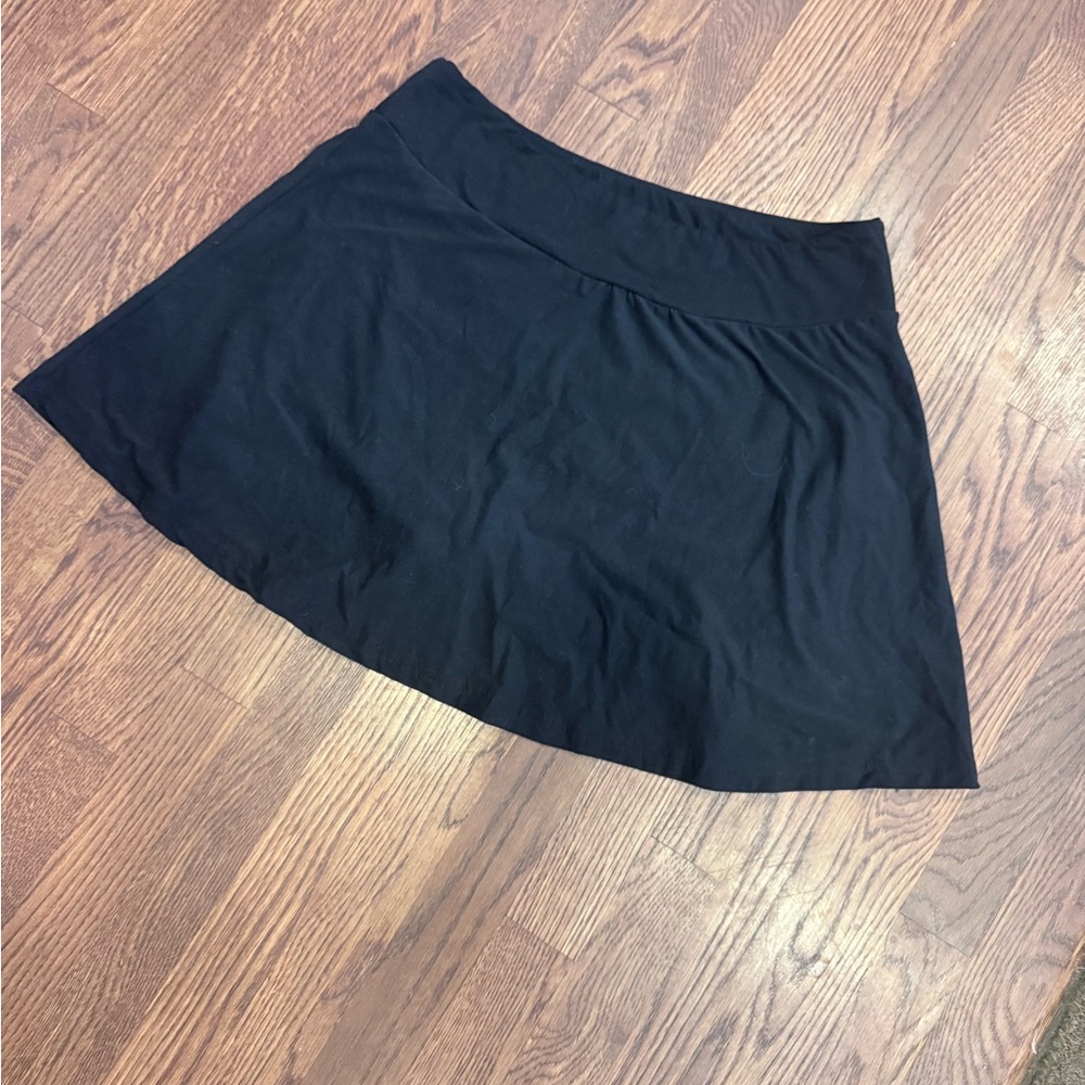 EUC Solid Black SKORT (Shorts & Skirt combo!)